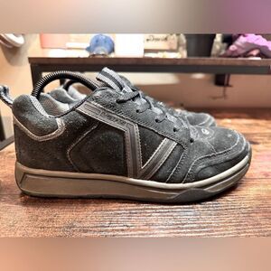 Vans Black on Black Suede Y2K Ray Ray size 8.5